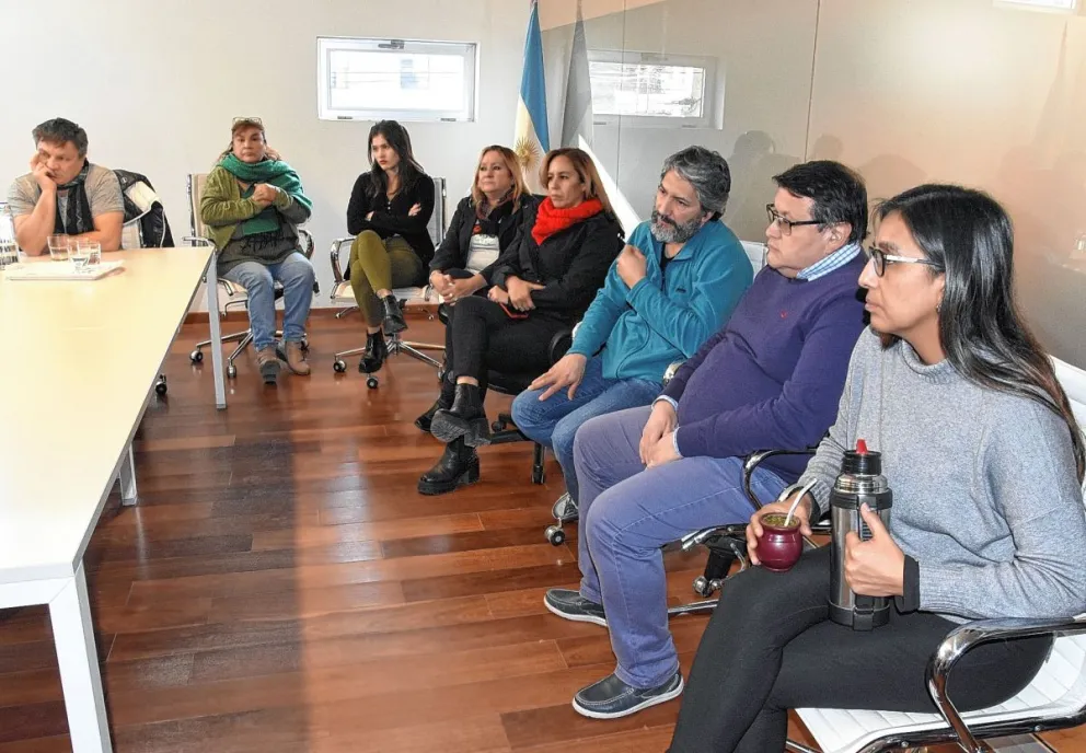 El ministro de Gobierno presentó una propuesta insuficiente a los trabajadores de Hidrocarburos