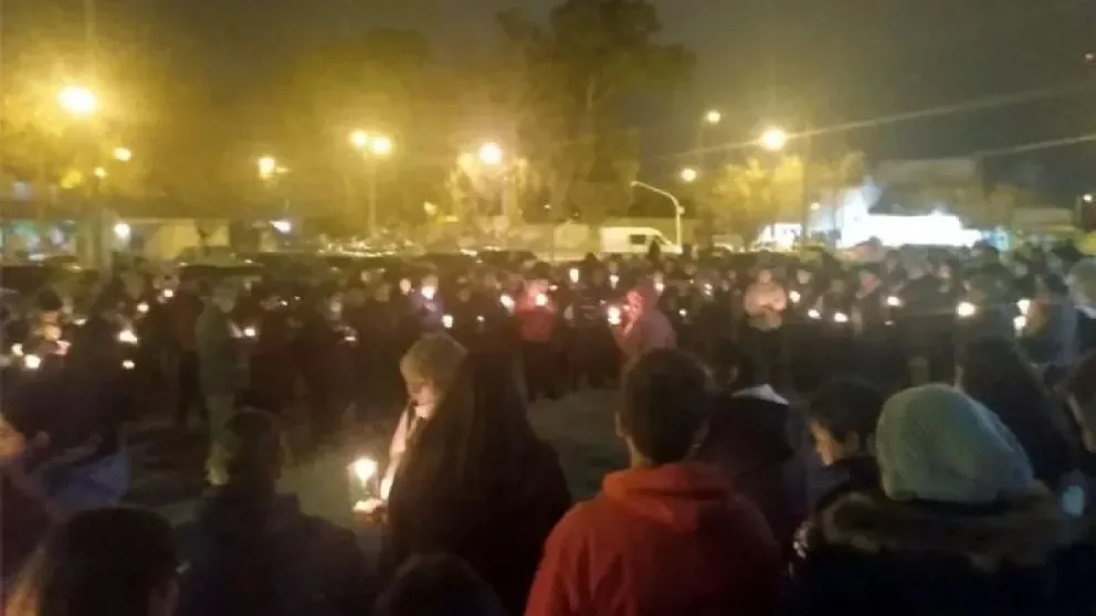 Hubo una vigilia en el hospital por Agustina, la joven con muerte cerebral tras un robo 