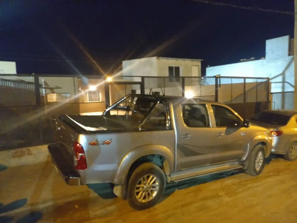 Encontraron en barrio Abel Amaya una camioneta denunciada como sustraída 