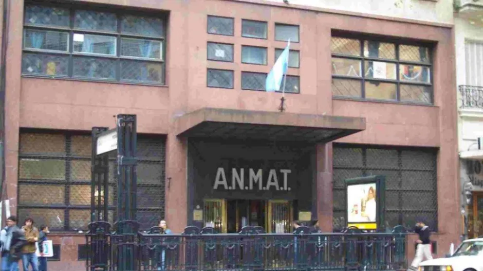 ANMAT prohíbe una crema para la piel y un esmalte semipermanente