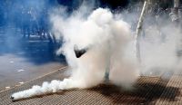 Policías probaron gases lacrimógenos cerca de una escuela y los alumnos terminaron intoxicados 