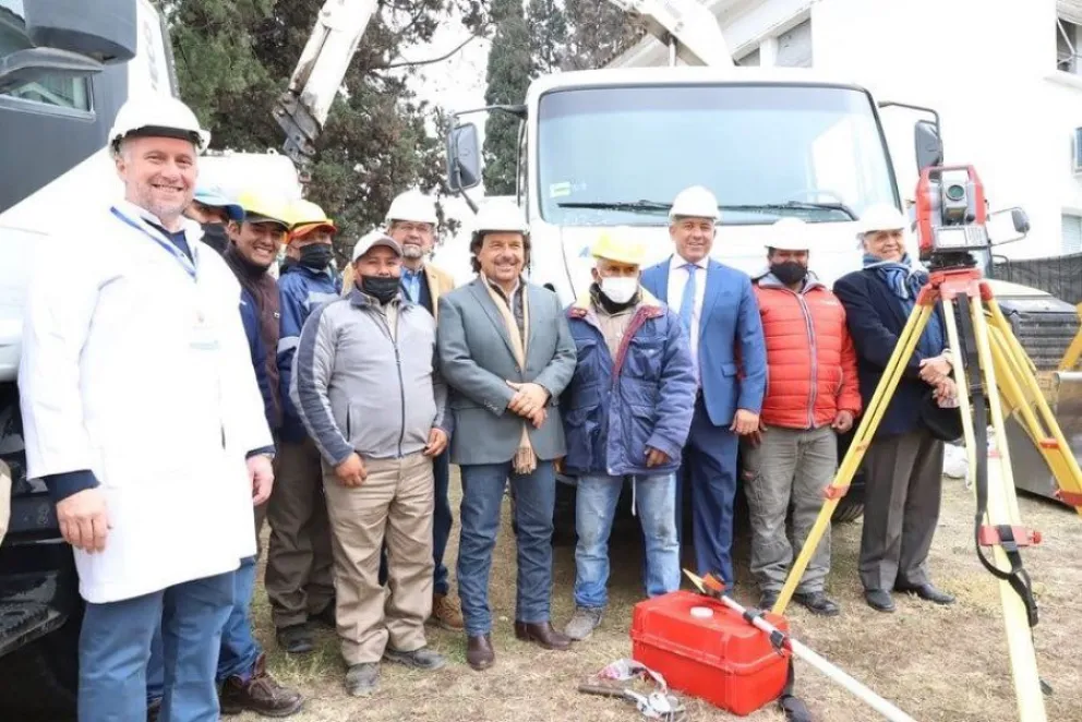 Salta contará con mejor atención médica: el Gobernador dio inicio a las obras en el Hospital San Bernardo