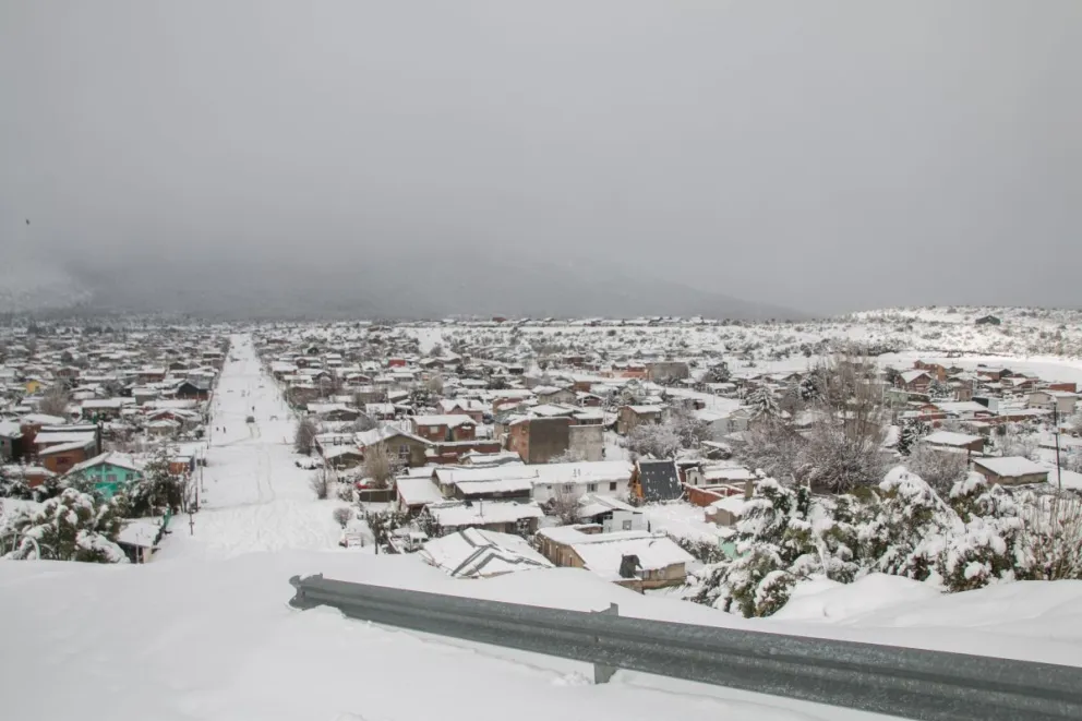 Por pronóstico de nevadas intensas piden circular con extrema precaución