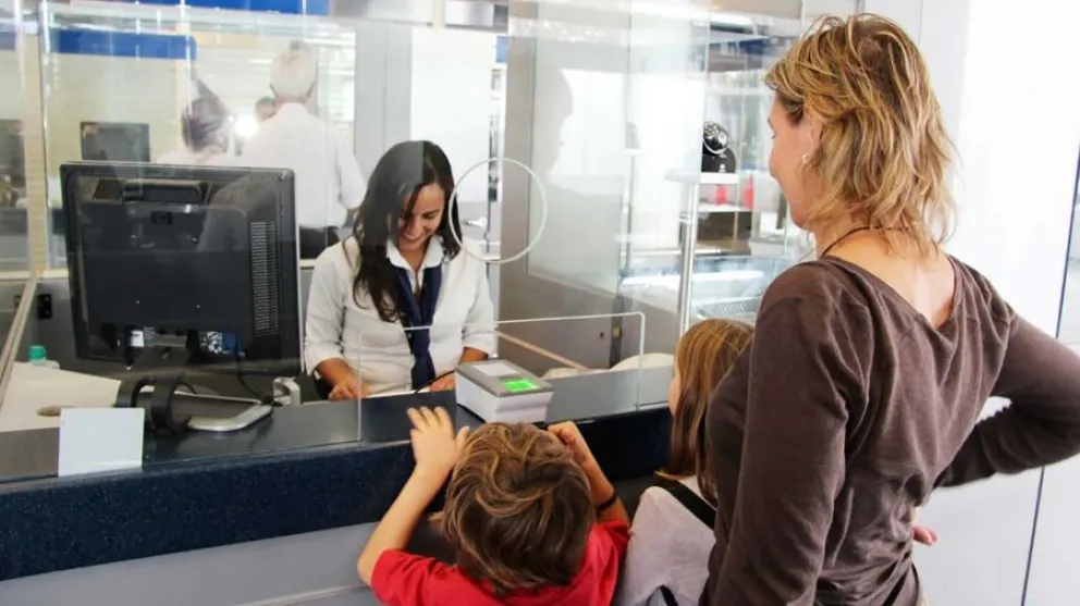 Habilitaron un trámite instantáneo para autorizar a menores a salir del país