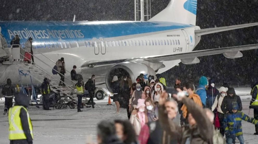 Chapelco recibió con una gran nevada al primer vuelo proveniente de Brasil