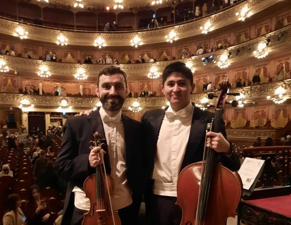 Un barilochense fue becado por el Mozarteum Argentino y toca en la Filarmónica de Buenos Aires