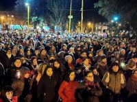 Masiva movilización por el femicidio de Agustina en CIpolletti