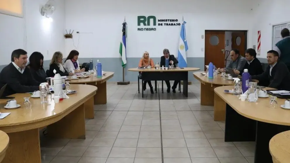 El Gobierno Provincial convocó a Educación y UNTER para una nueva paritaria