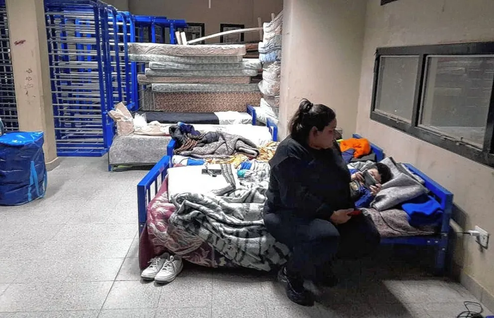 A dos semanas de ser desalojada de una casa del IPV con sus hijos, aún sigue esperando respuestas