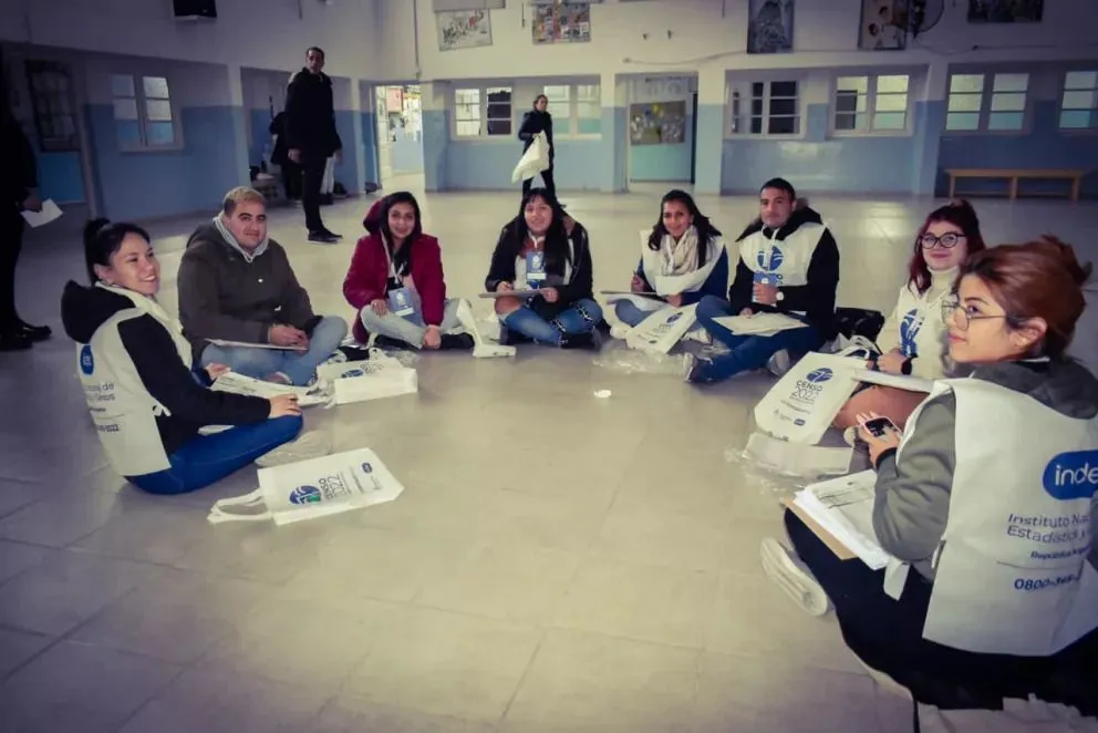 Más de 13 mil personas esperan el pago del censo