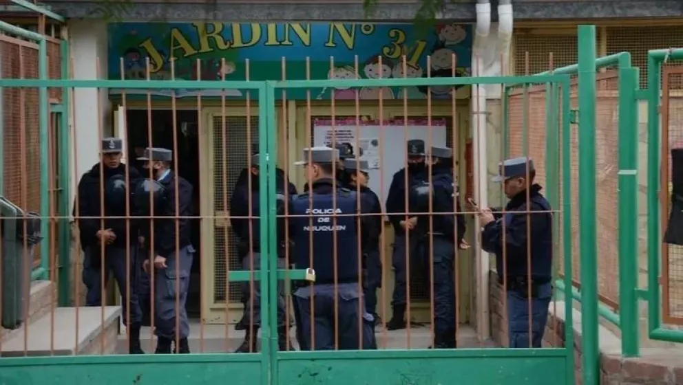 Profesor de jardín de infantes acusado de 17 abusos sexuales