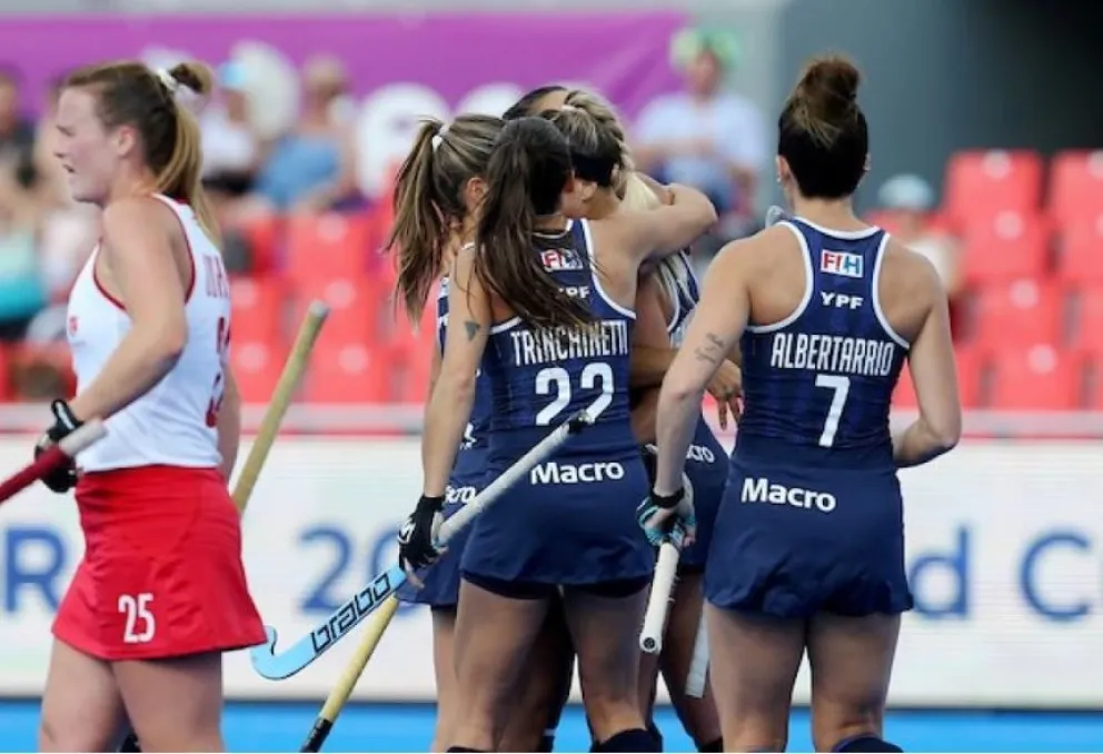 Las Leonas aplastaron a Canadá y clasificaron a cuartos de final