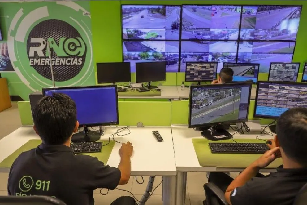 Suman 13 cámaras más al centro de monitoreo de General Roca