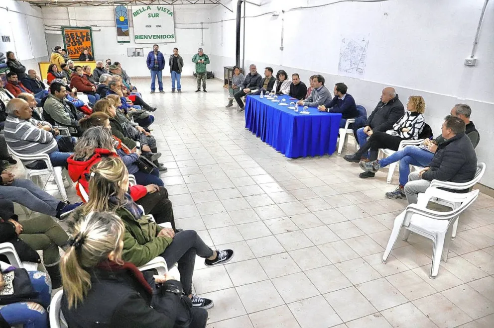 Luque mantuvo un encuentro con residentes del barrio Bella Vista Sur