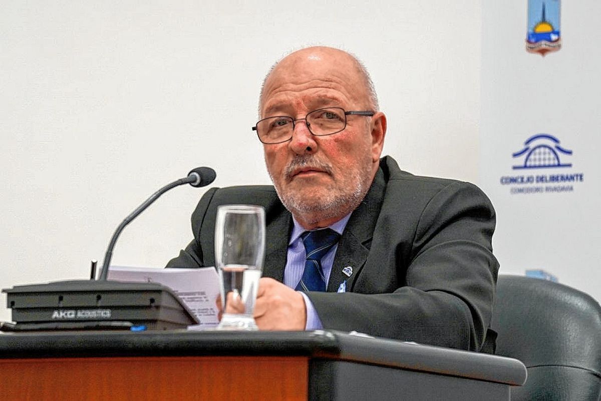 Lattanzio a Puratich: “Que de una vez por todas se saque la careta y diga las cosas como son”