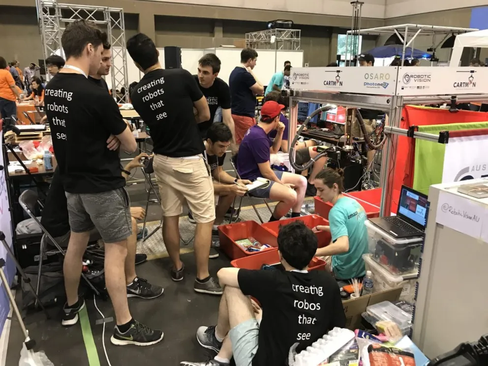 Dos salteños portarán la bandera Argentina en la RoboCup 2022