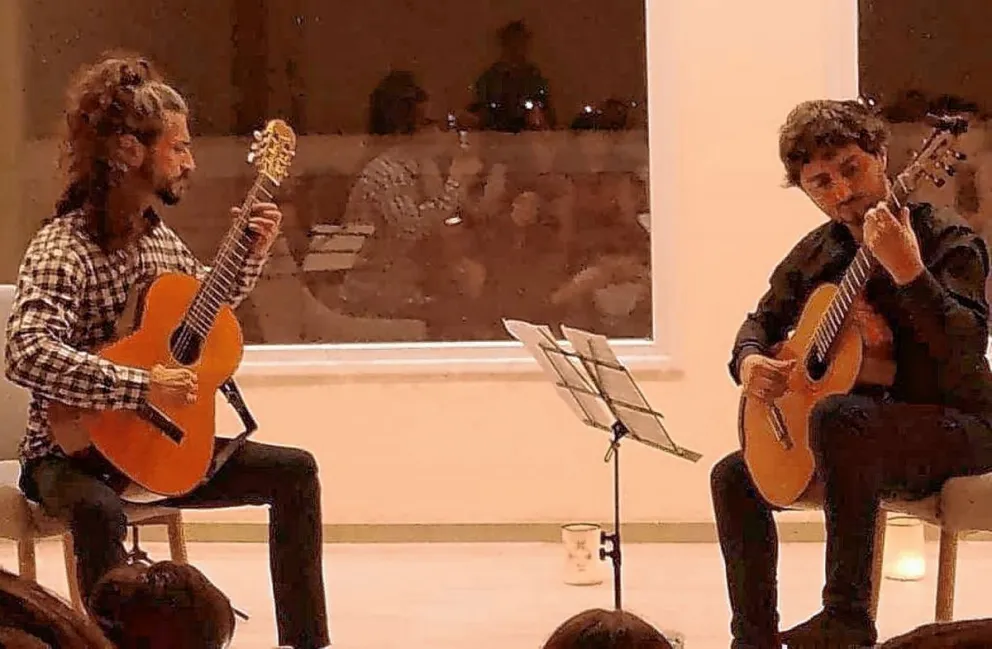 Concierto de guitarra de dos talentosos músicos comodorenses