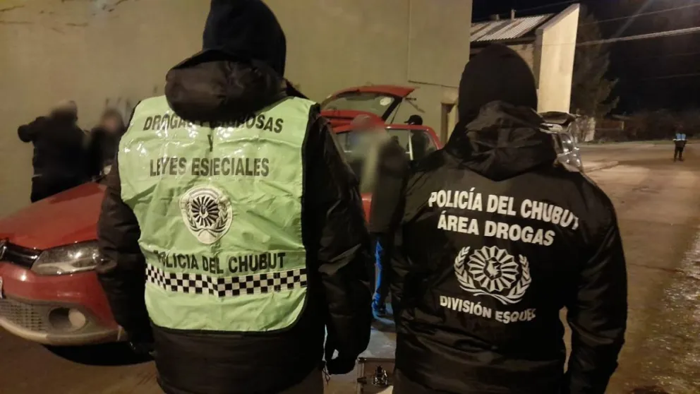 Esquel: la Policía del Chubut secuestró cocaína, 30 armas de fuego y 6.700 municiones