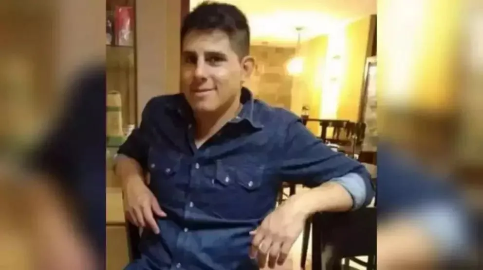El amigo de la joven estudiante está en línea de investigación
