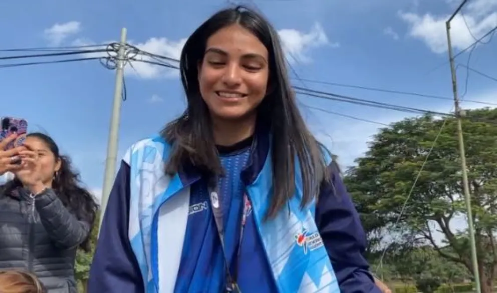 Todo Salta a sus pies: arribó Camila Contreras a la provincia