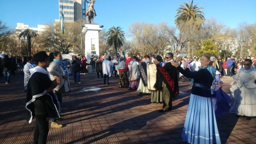 Pericón Gigante este sábado para celebrar la independencia