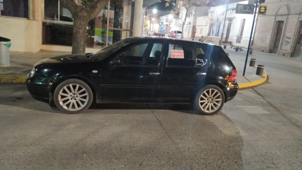Dejó estacionado el auto en una rampa y los inspectores no perdonaron